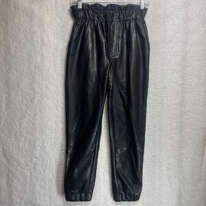 Abercrombie & Fitch Black Faux Leather High Rise Paperbag Pants Size XS Short